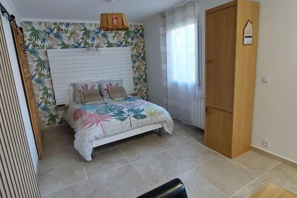 איל-סור-לה-סורג Gite De L'Olivier, Classe, Climatise, Jardin Avec Parking Gratuit Devant Le Logement Et A 5 Minutes Du Centre-Ville A Pied מראה חיצוני תמונה